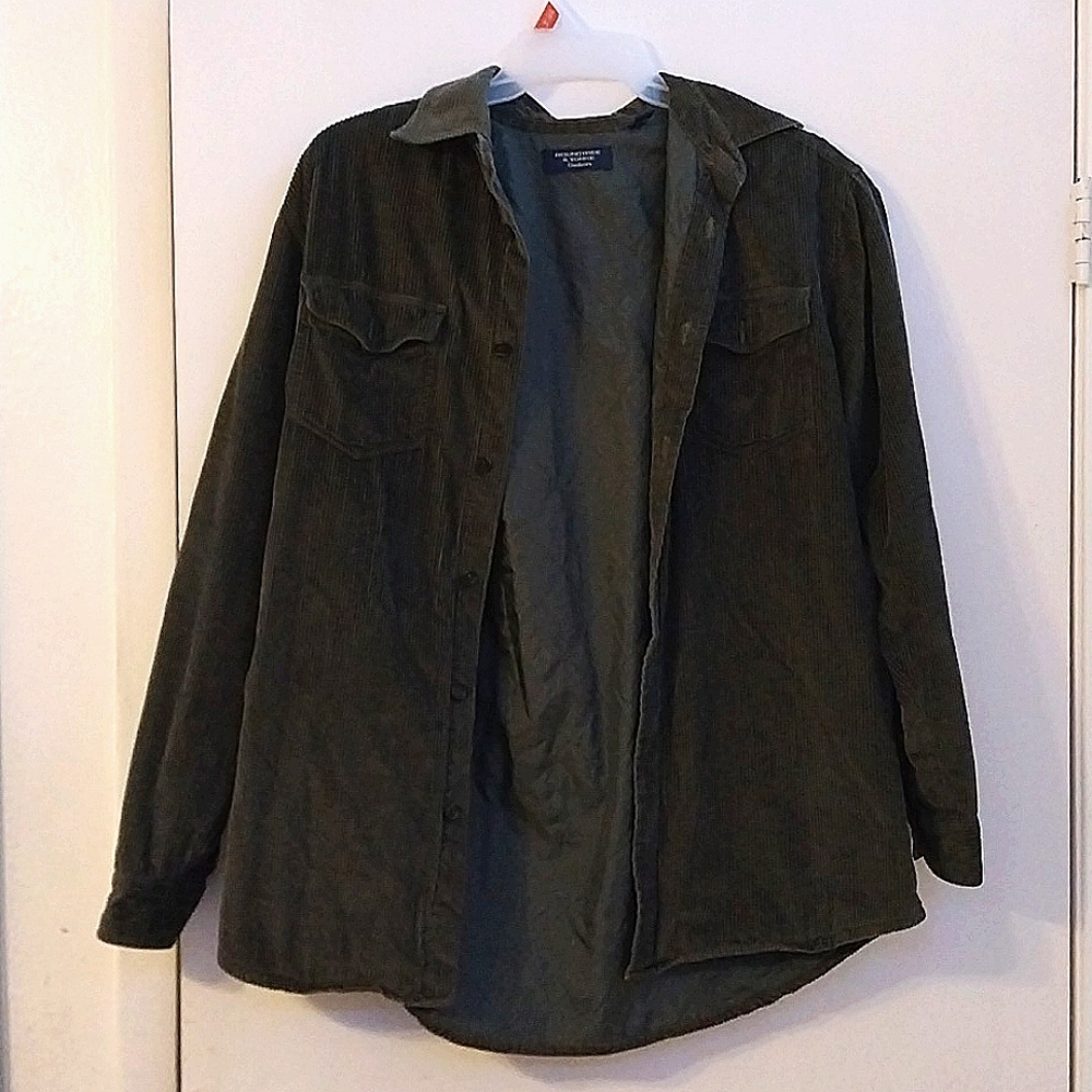 Roundtree & Yorke Green Button up